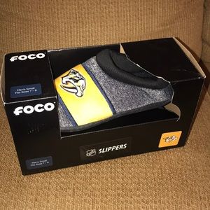 foco Nashville Predators Slippers
